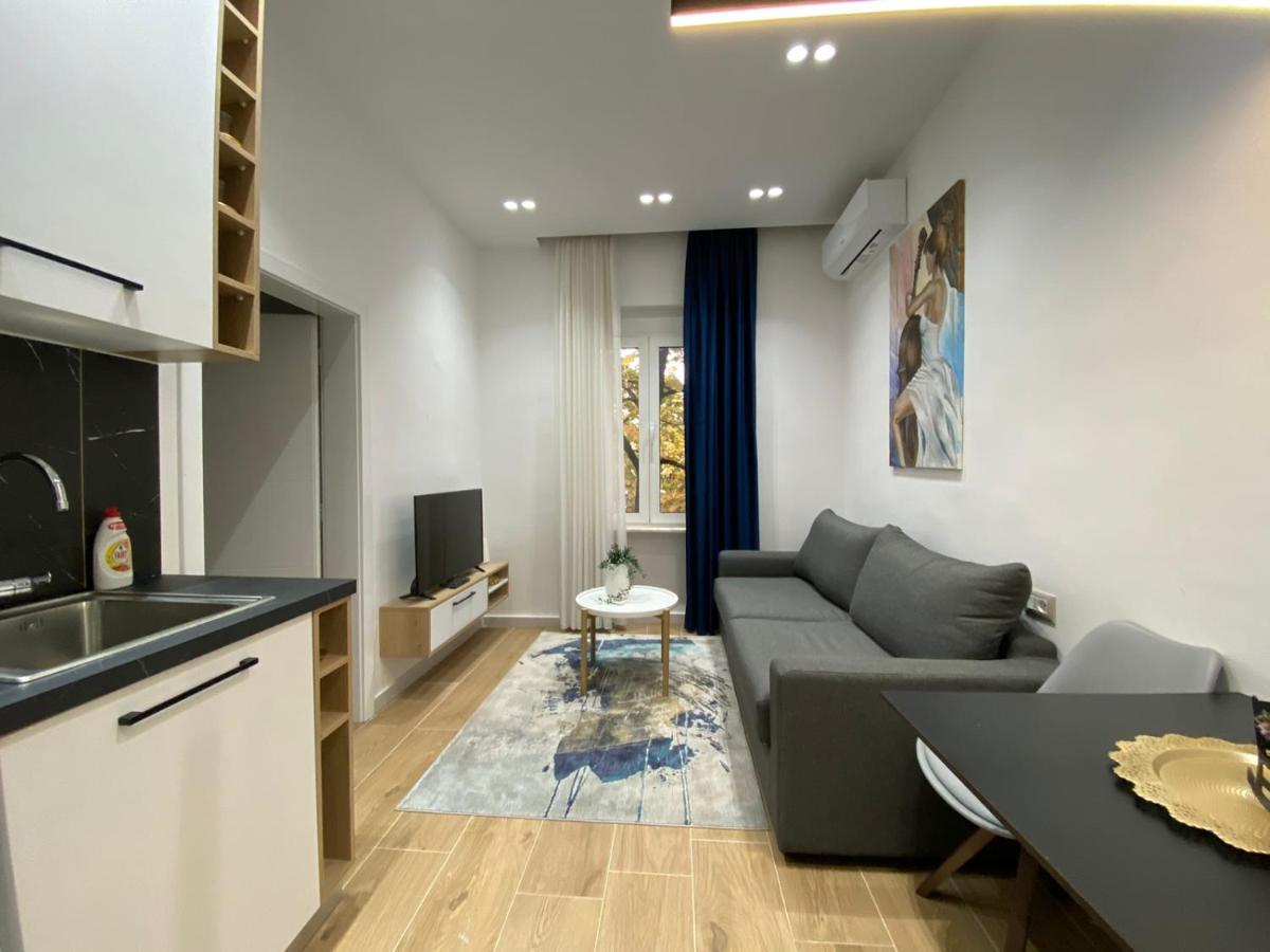 Apartament In Blloku In Front Of Taiwan Tirana Extérieur photo